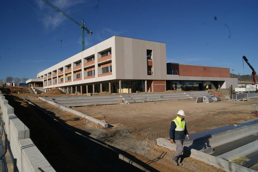 Fotos: Visita obras nuevo instituto de Arroyo