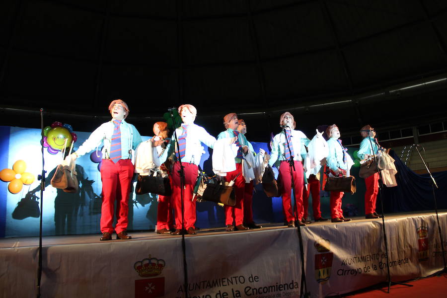 Fotos: Concurso chirigotas de Arroyo y comparsa gaditana