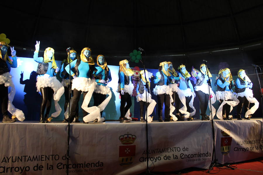 Fotos: Concurso chirigotas de Arroyo y comparsa gaditana