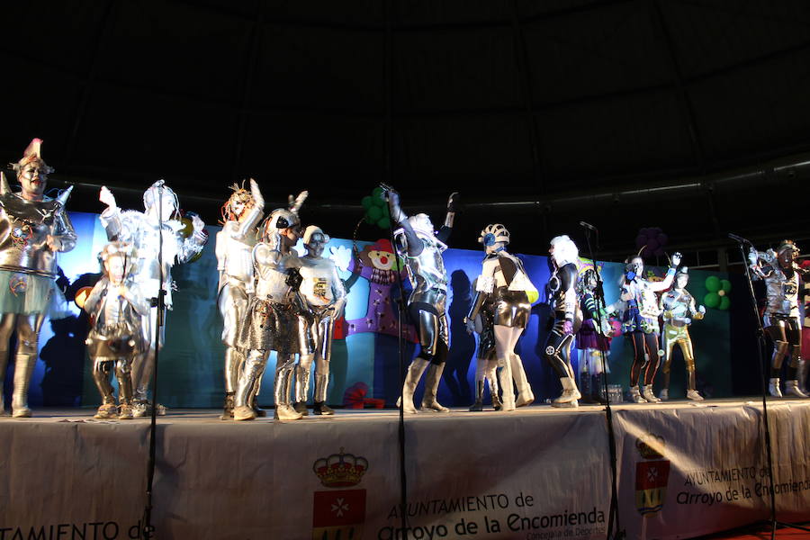 Fotos: Concurso chirigotas de Arroyo y comparsa gaditana