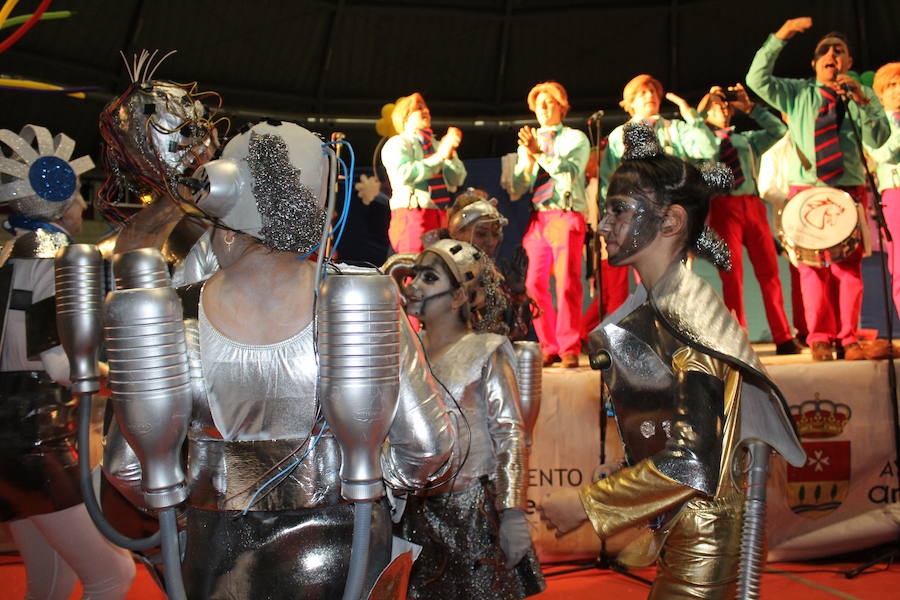 Fotos: Concurso chirigotas de Arroyo y comparsa gaditana