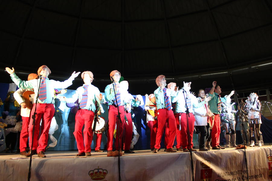 Fotos: Concurso chirigotas de Arroyo y comparsa gaditana