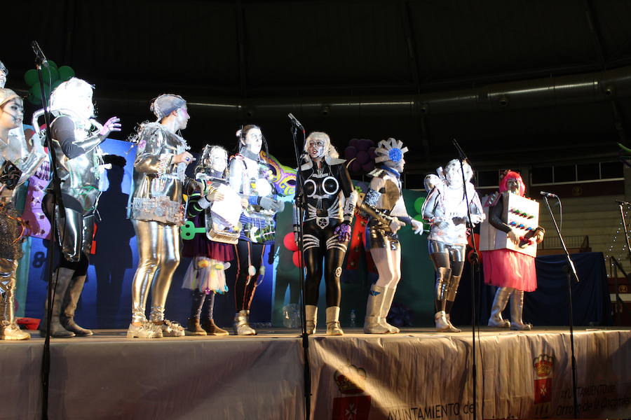 Fotos: Concurso chirigotas de Arroyo y comparsa gaditana