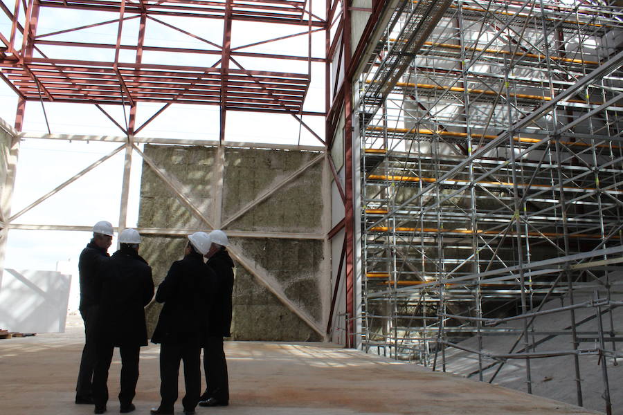 Fotos: Visita institucional a las obras de la Casa de la Música y el Teatro de Arroyo de la Encomienda