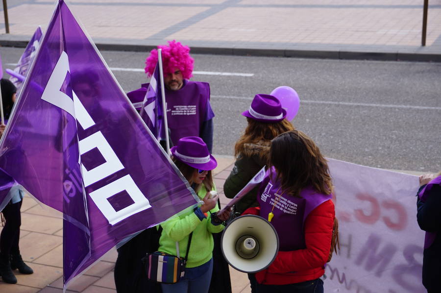Fotos: Manifestación Día de la Mujer Trabajadora en Arroyo de la Encomienda