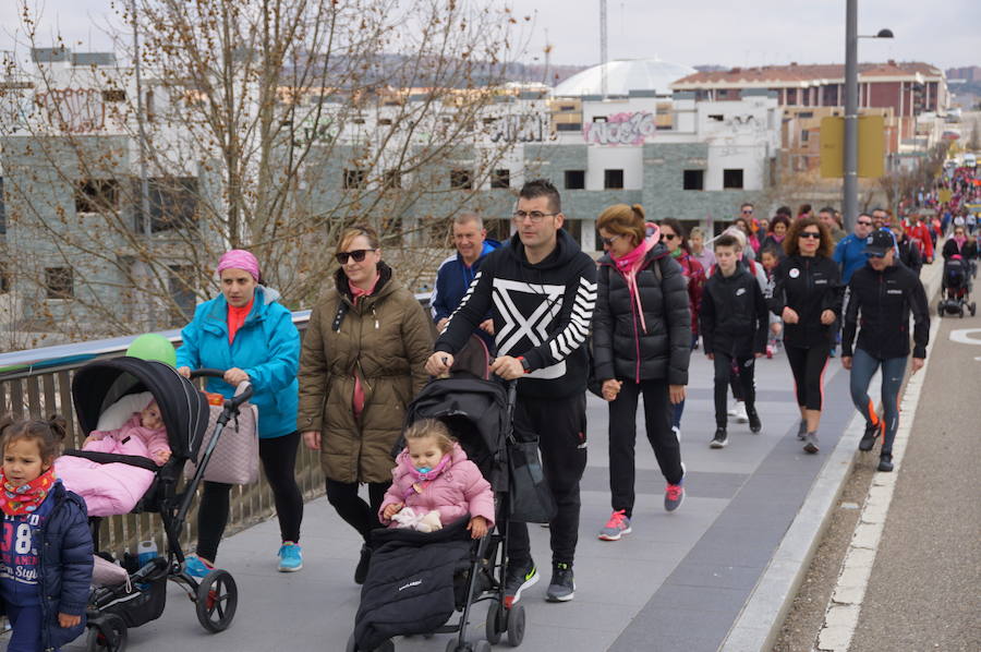 Fotos: VIII Marcha Solidaria contra el Cáncer de Arroyo de la Encomienda