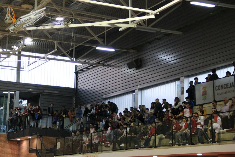 Fotos: Partido CB La Flecha- UVA derbi local baloncesto Liga EBA