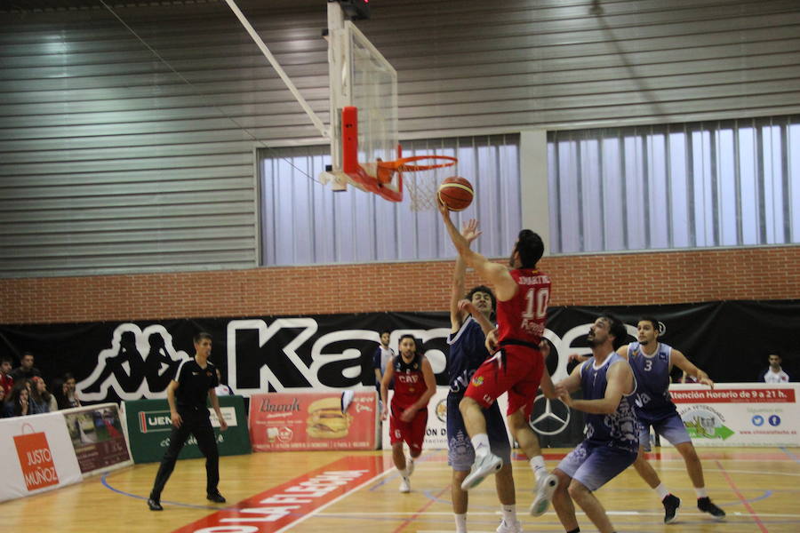 Fotos: Partido CB La Flecha- UVA derbi local baloncesto Liga EBA