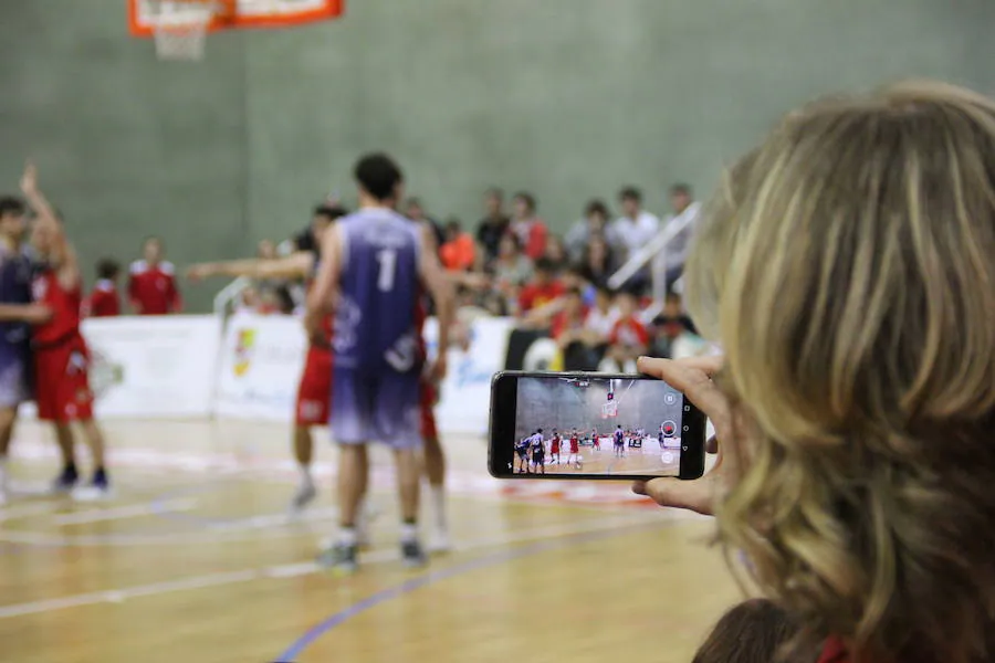 Fotos: Partido CB La Flecha- UVA derbi local baloncesto Liga EBA