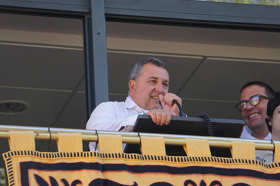 Fotos: Fiestas de Arroyo. San Juan Evangelista. Pregón y desfile de peñas