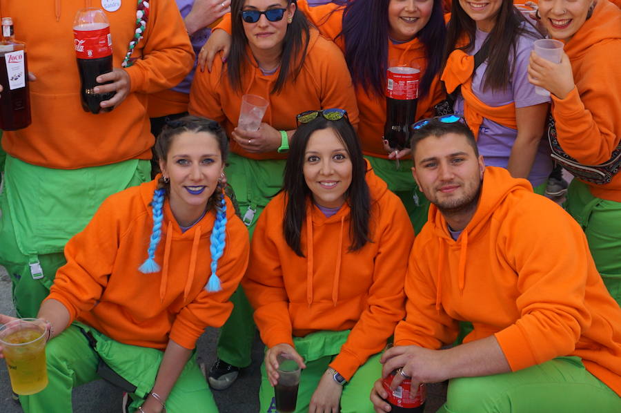 Fotos: Fiestas de Arroyo. San Juan Evangelista. Pregón y desfile de peñas