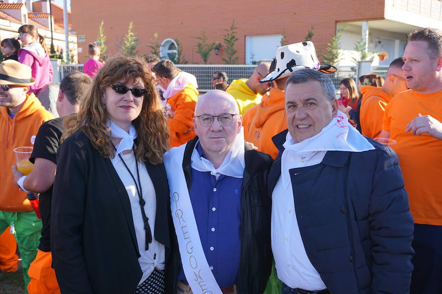 Fotos: Fiestas de Arroyo. San Juan Evangelista. Pregón y desfile de peñas
