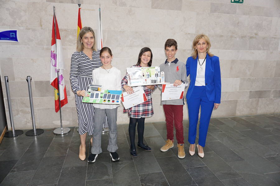 Fotos: Entrega de premios del VII concurso 'El Futuro en Nuestras Manos’