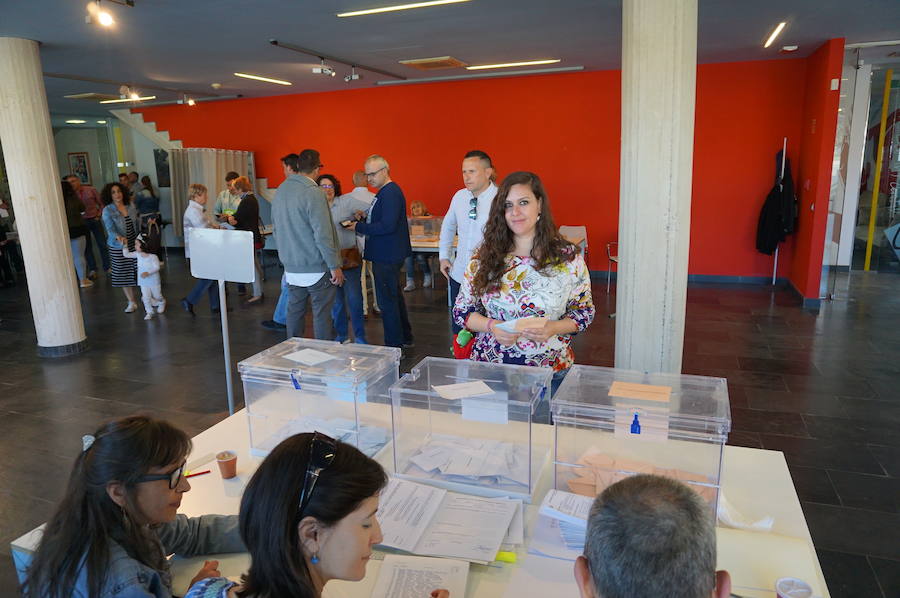 Fotos: Candidatos a la alcaldía de Arroyo y normalidad en los colegios electorales