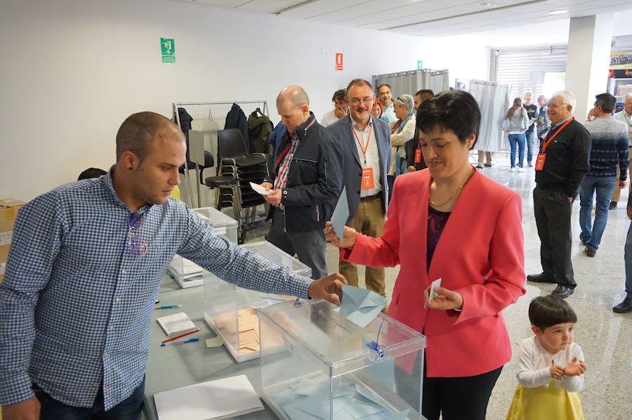 Fotos: Candidatos a la alcaldía de Arroyo y normalidad en los colegios electorales