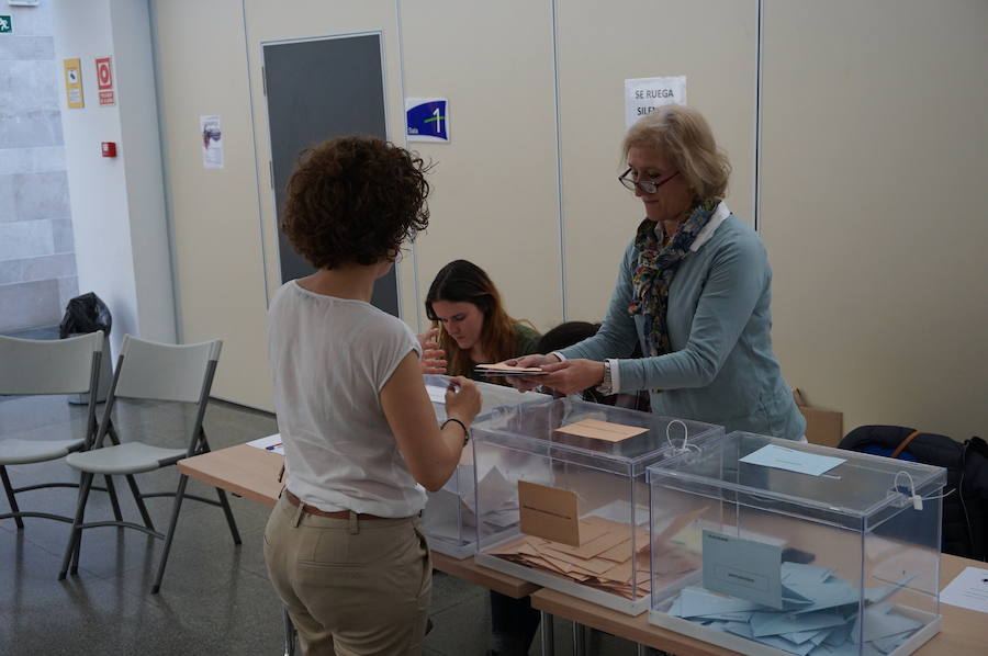 Fotos: Candidatos a la alcaldía de Arroyo y normalidad en los colegios electorales