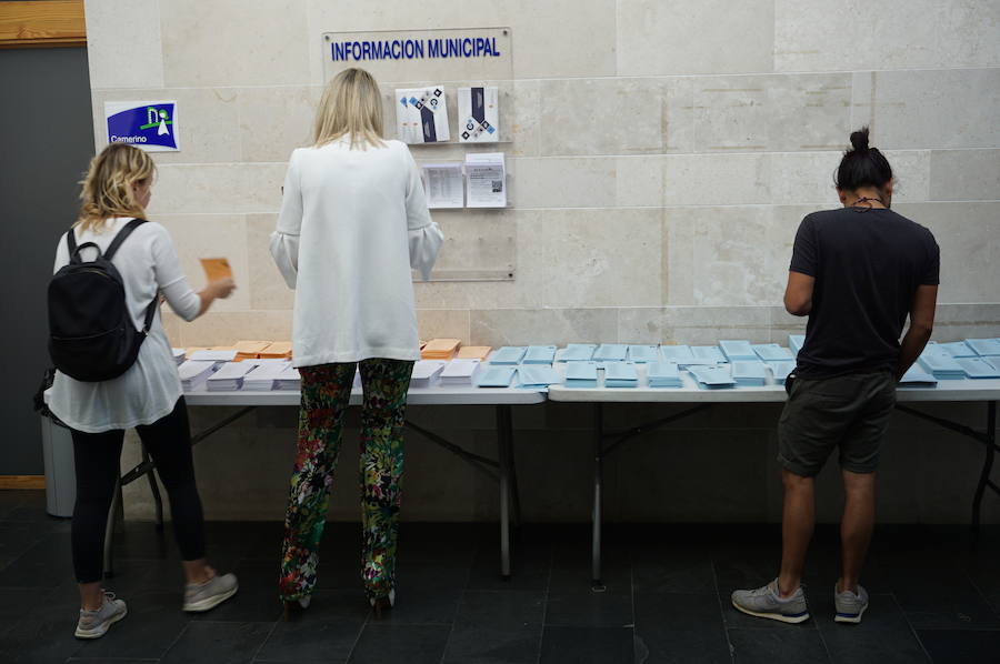 Fotos: Candidatos a la alcaldía de Arroyo y normalidad en los colegios electorales