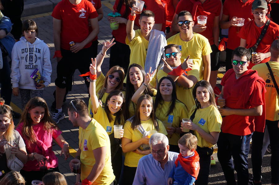 Fotos: Pregón y desfile de peñas fiestas de La Flecha