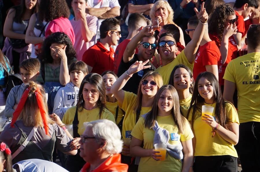 Fotos: Pregón y desfile de peñas fiestas de La Flecha