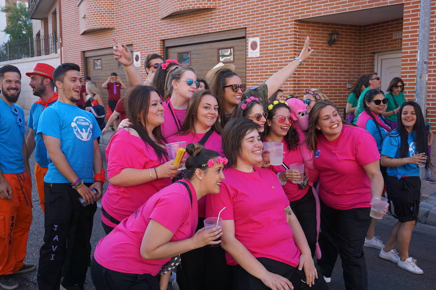 Fotos: Pregón y desfile de peñas fiestas de La Flecha