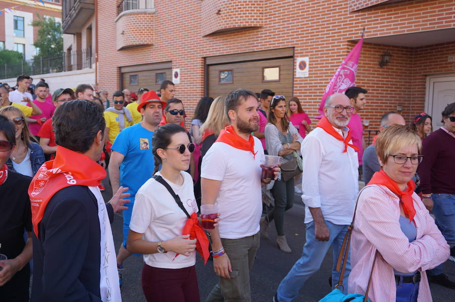 Fotos: Pregón y desfile de peñas fiestas de La Flecha