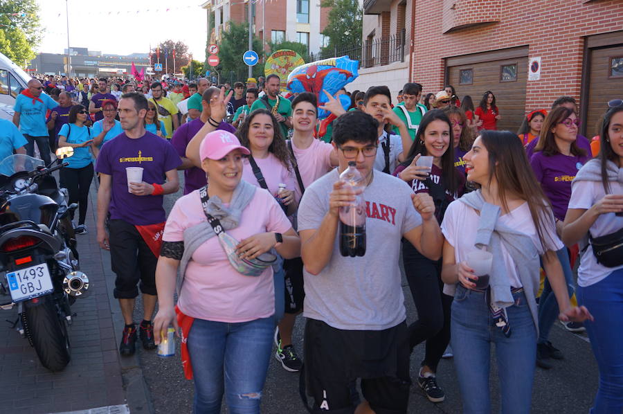 Fotos: Pregón y desfile de peñas fiestas de La Flecha