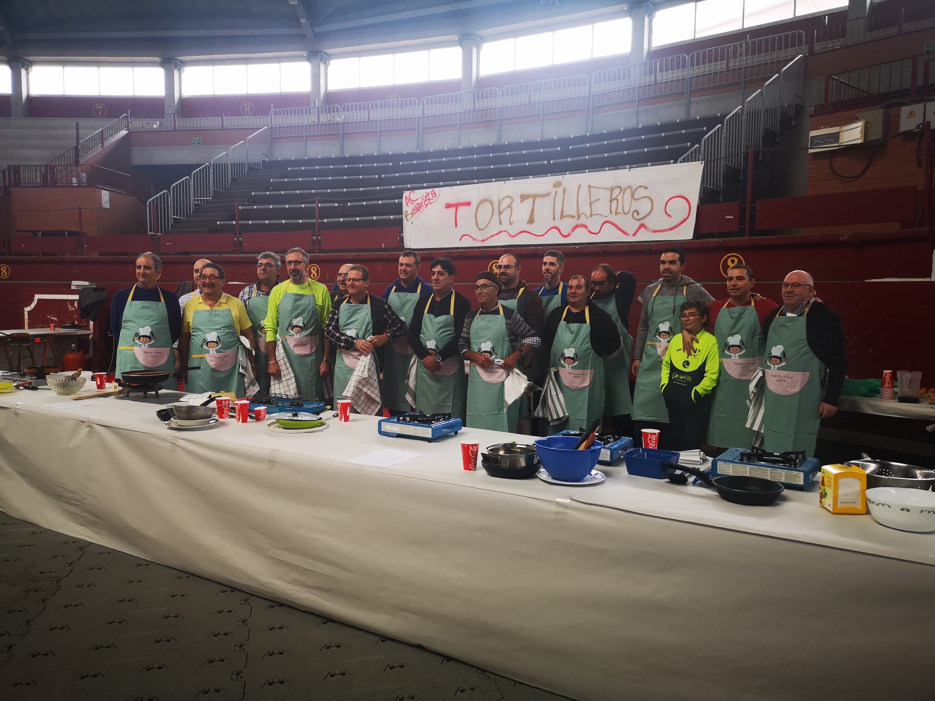 Fotos: Concurso masculino de tortillas en Arroyo de la Encomienda