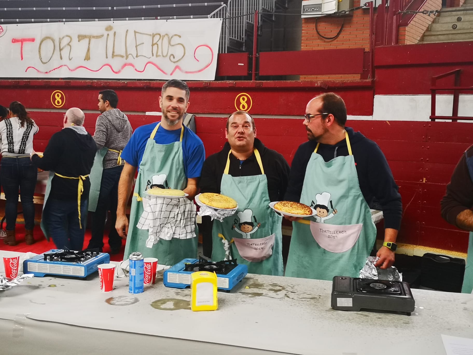 Fotos: Concurso masculino de tortillas en Arroyo de la Encomienda