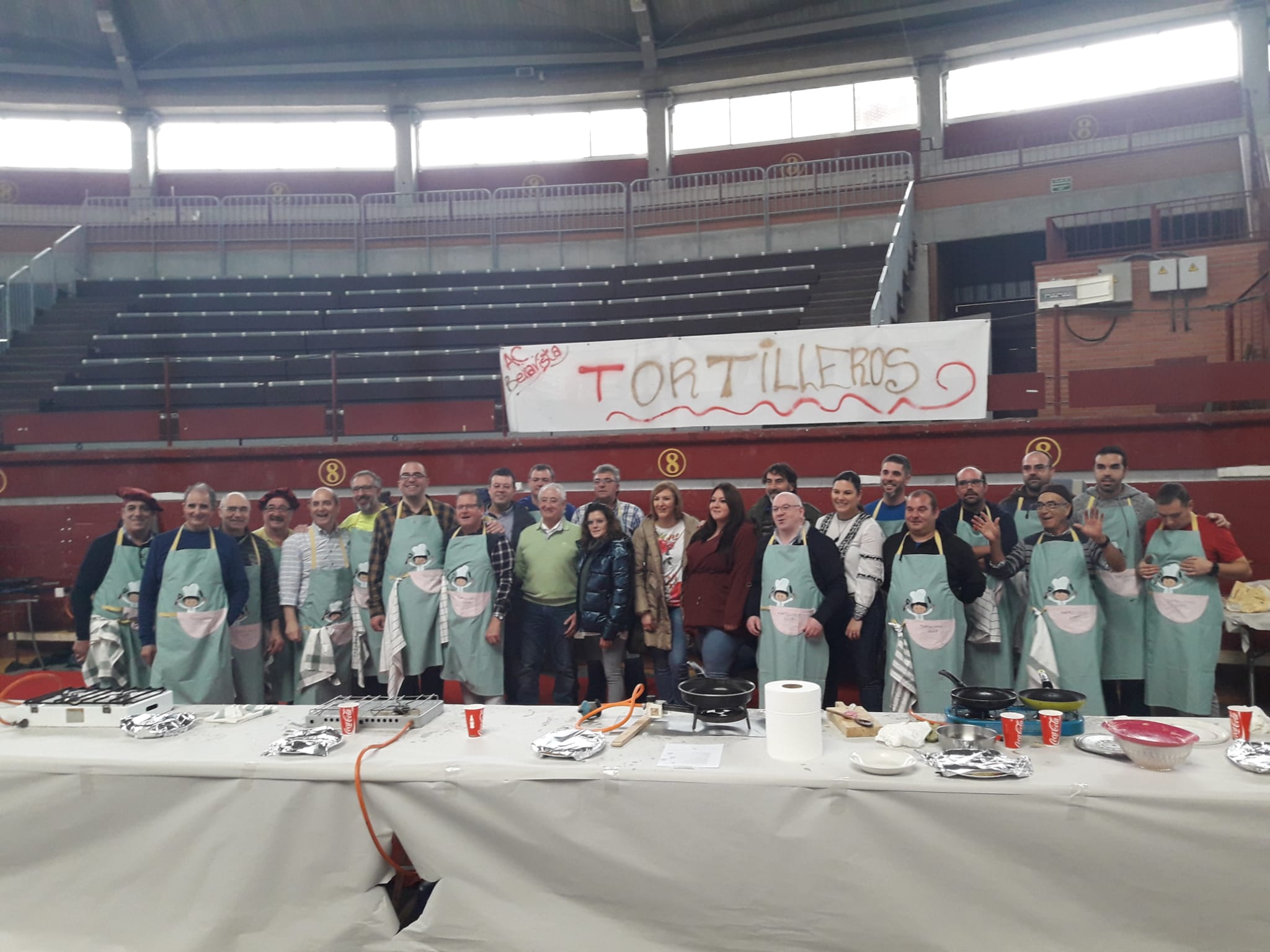 Fotos: Concurso masculino de tortillas en Arroyo de la Encomienda