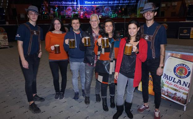 Buen ambiente durante los cuatro días de la Decemberfest de Arroyo. 