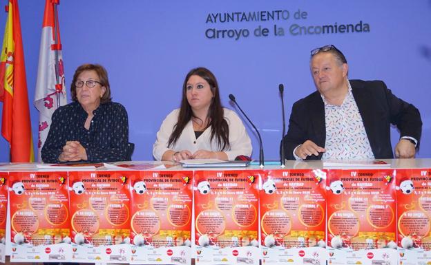 Intervención de PIlar Nieto durante la presentación del torneo de Navidad. 