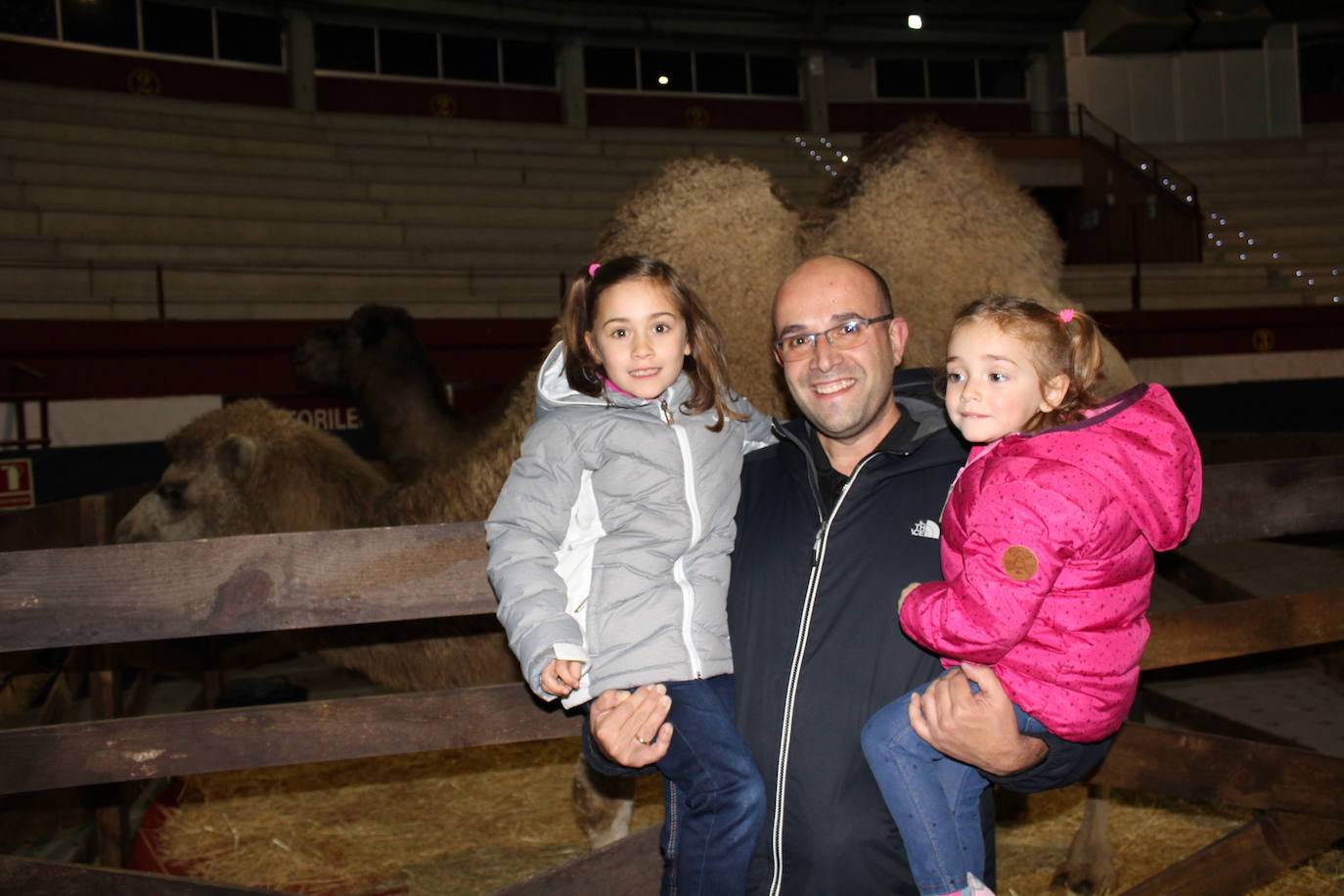 Adoración de los Reyes Magos al Niño Jesús en el portal de Belén. 