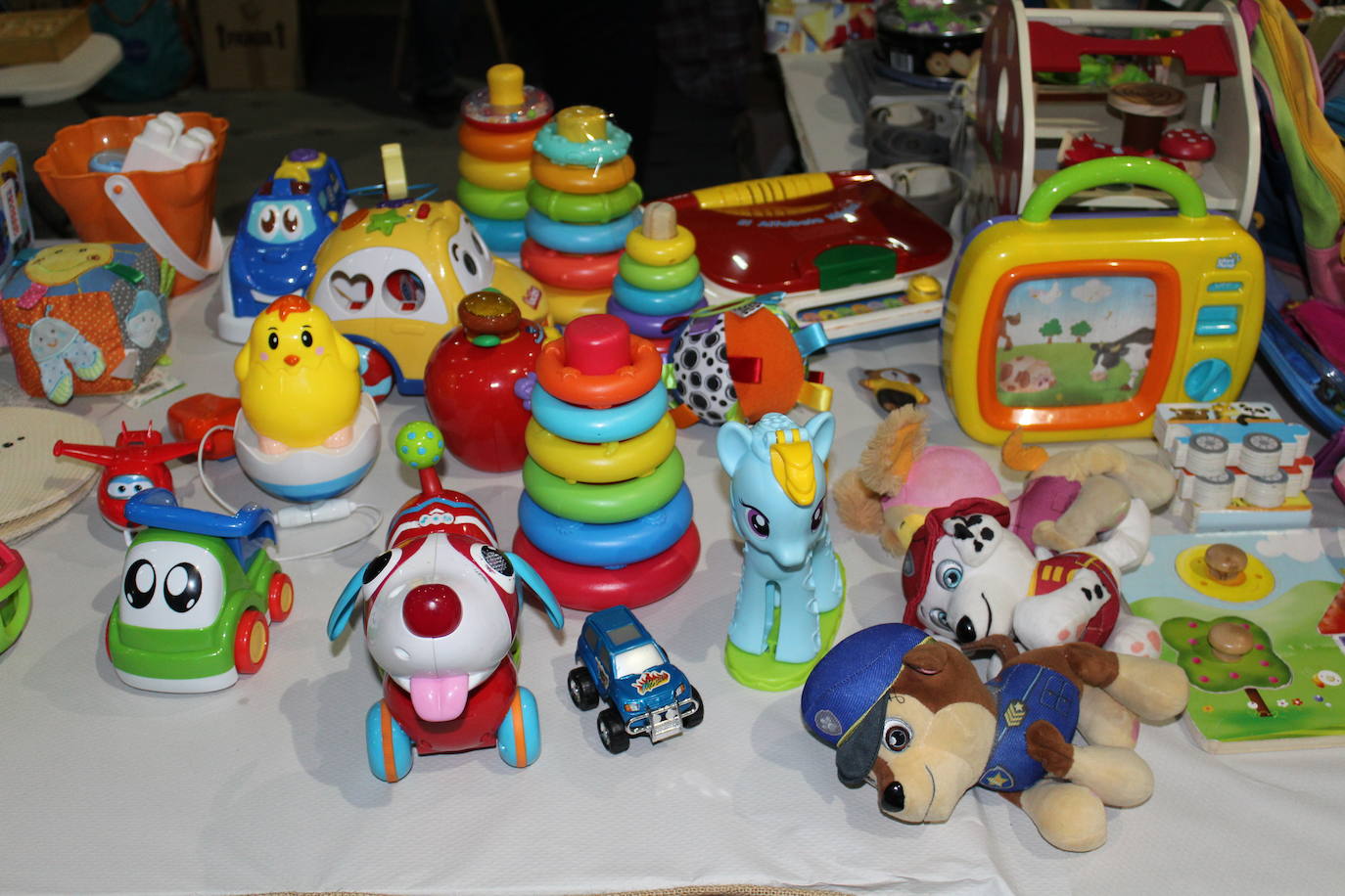 Adoración de los Reyes Magos al Niño Jesús en el portal de Belén. 