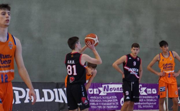 Guille Raposo, del Iveco CBC Valladolid, fue el mejor jugador de la final. 