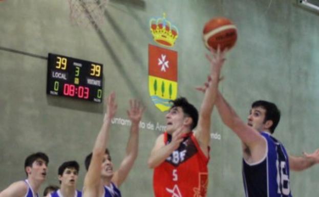 Intensa defensa del Easo. 