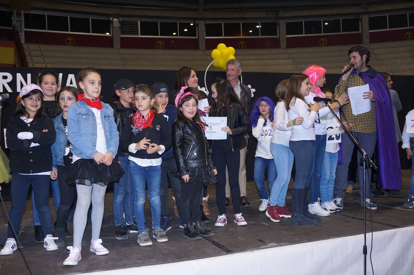 La comparse El Batacazo ganó el concurso infantil de chirigotas de Arroyo. 