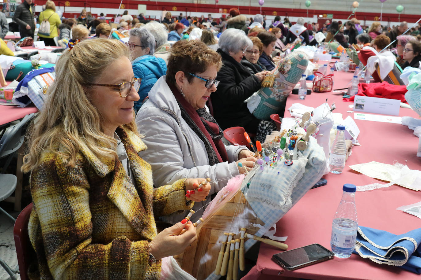 Fotos: El encuentro de bolillos en Arroyo de la Encomienda