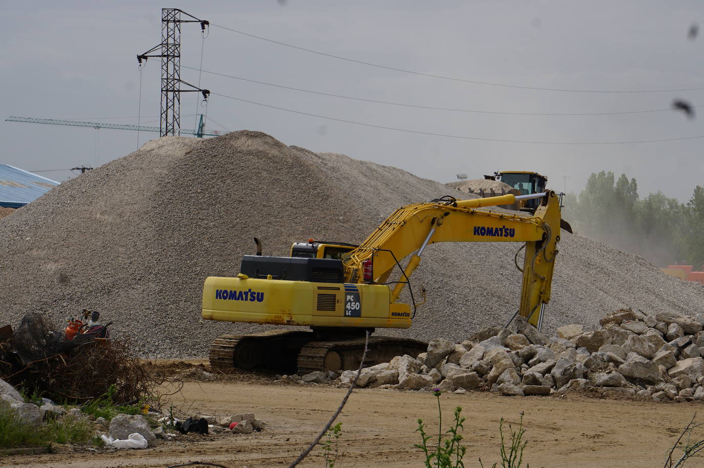 Fotos: Demolición fábrica Smurfit y urbanización parcela sector SE-02 en Arroyo