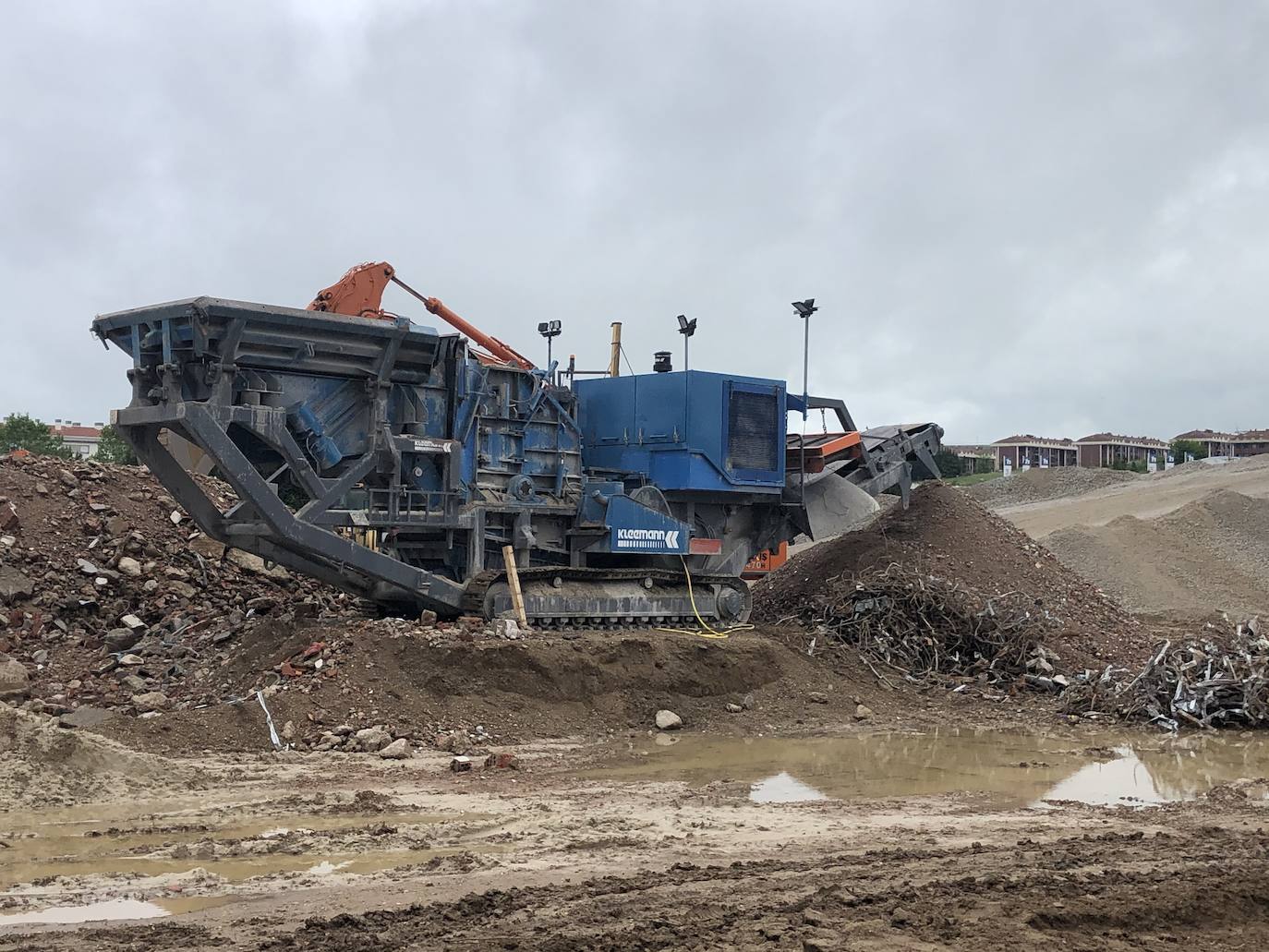 Fotos: Demolición fábrica Smurfit y urbanización parcela sector SE-02 en Arroyo