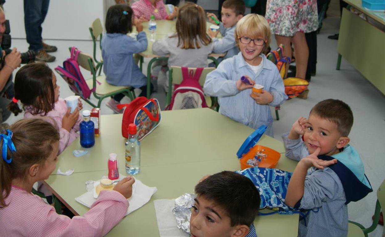 Alumnos del colegio Atenea de Vega de la Encomienda. 