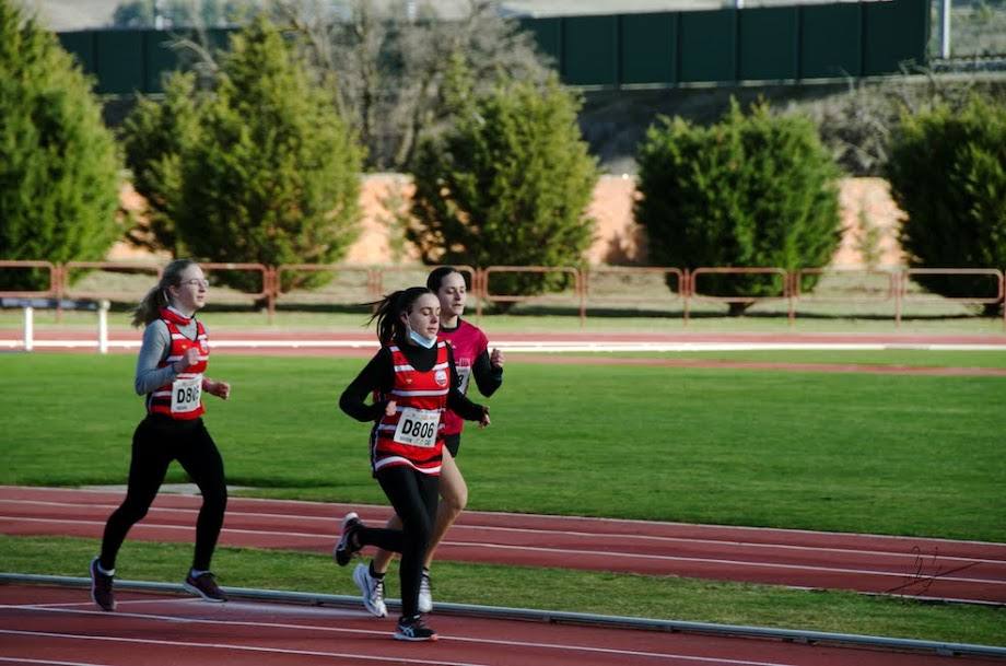 Los niños y jóvenes del Club Atletismo Arroyo regresaron a la competición el pasado fin de semana con muy buenos resultados. 
