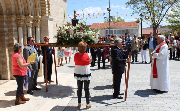 Andas de San Juanillo antes del inicio de la procesión la última vez que se pudo celebrar, en el año 2019. 