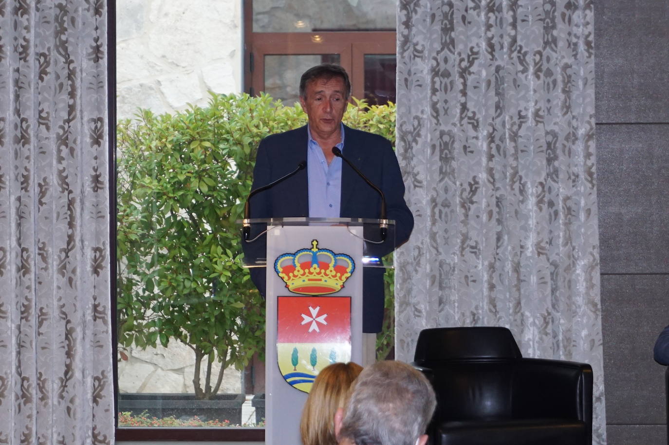 Más de un centenar de empresarios de Arroyo en el evento Hablemos de Negocios. 