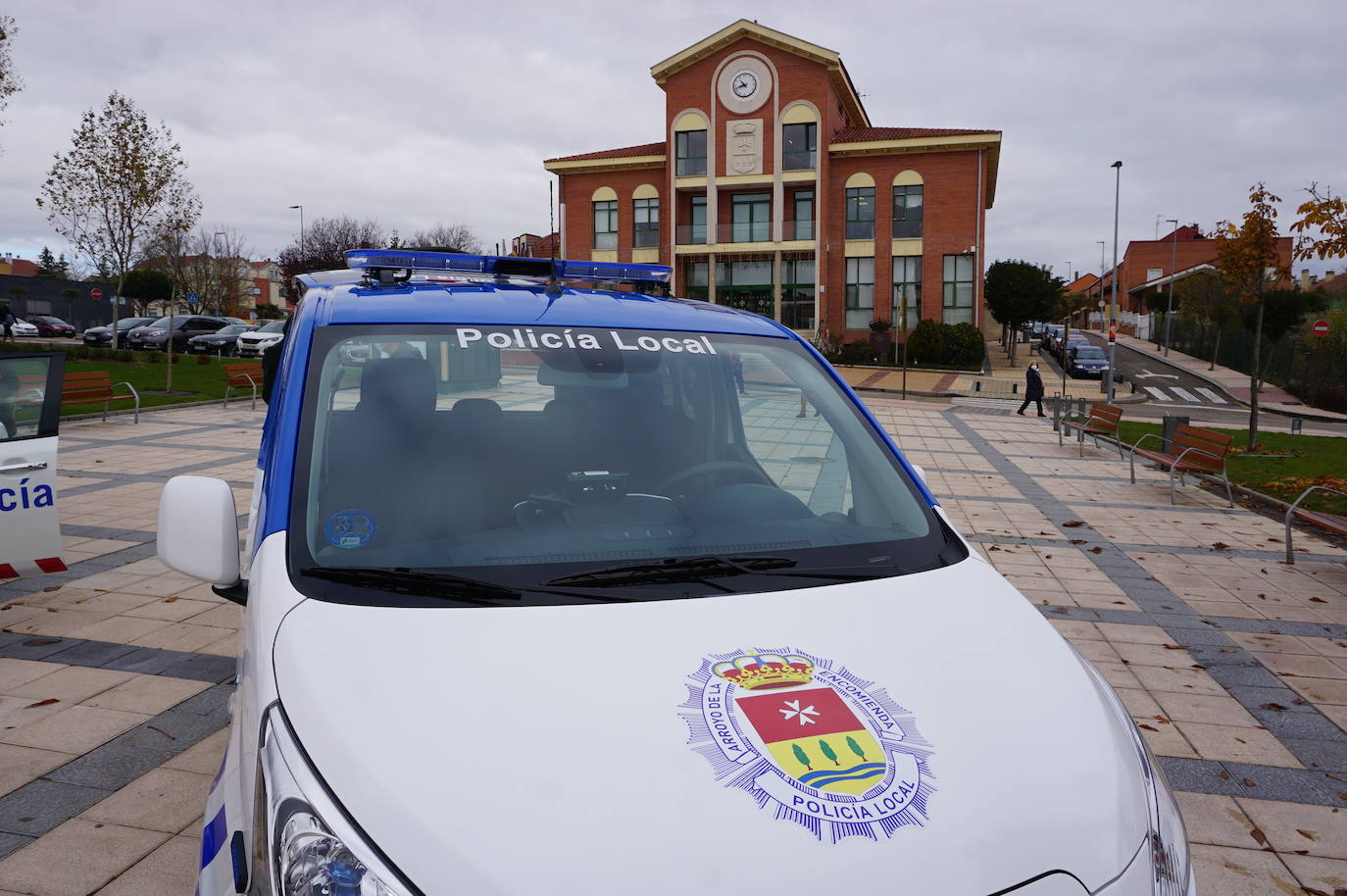 Presentación y entrega de los vehículos de la Policía Local de Arroyo. 