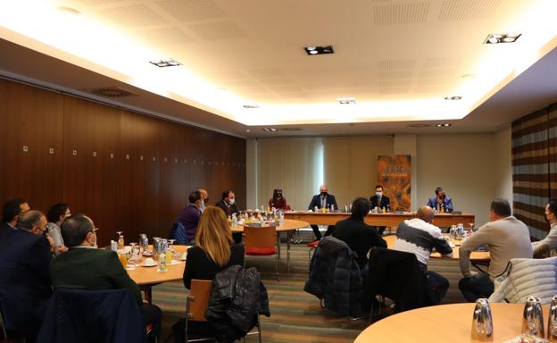 Desayuno de trabajo y presentación del proyecto. 