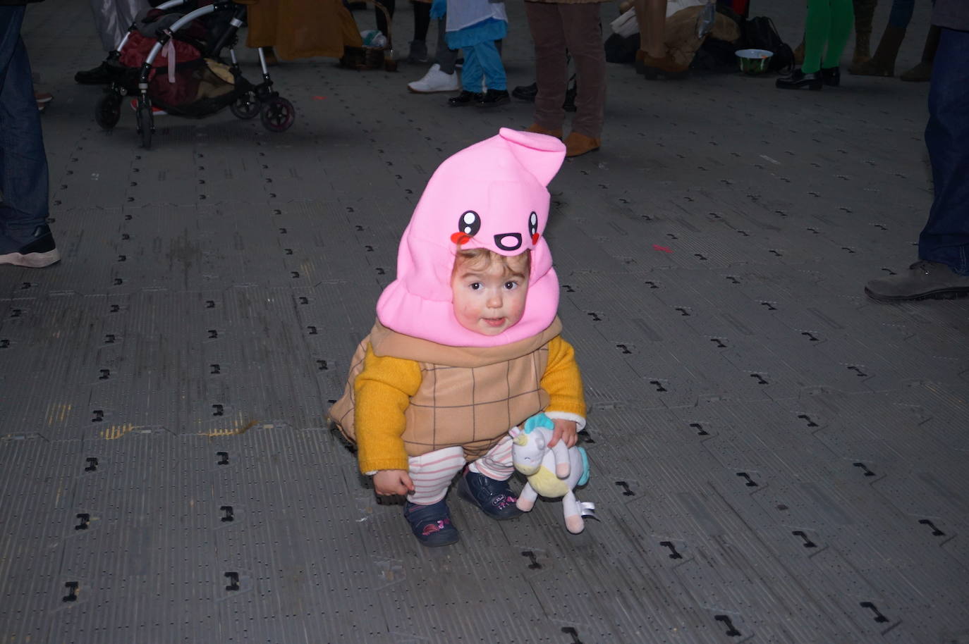 Superhéroes en el concurso de disfraces del carnaval de Arroyo. 