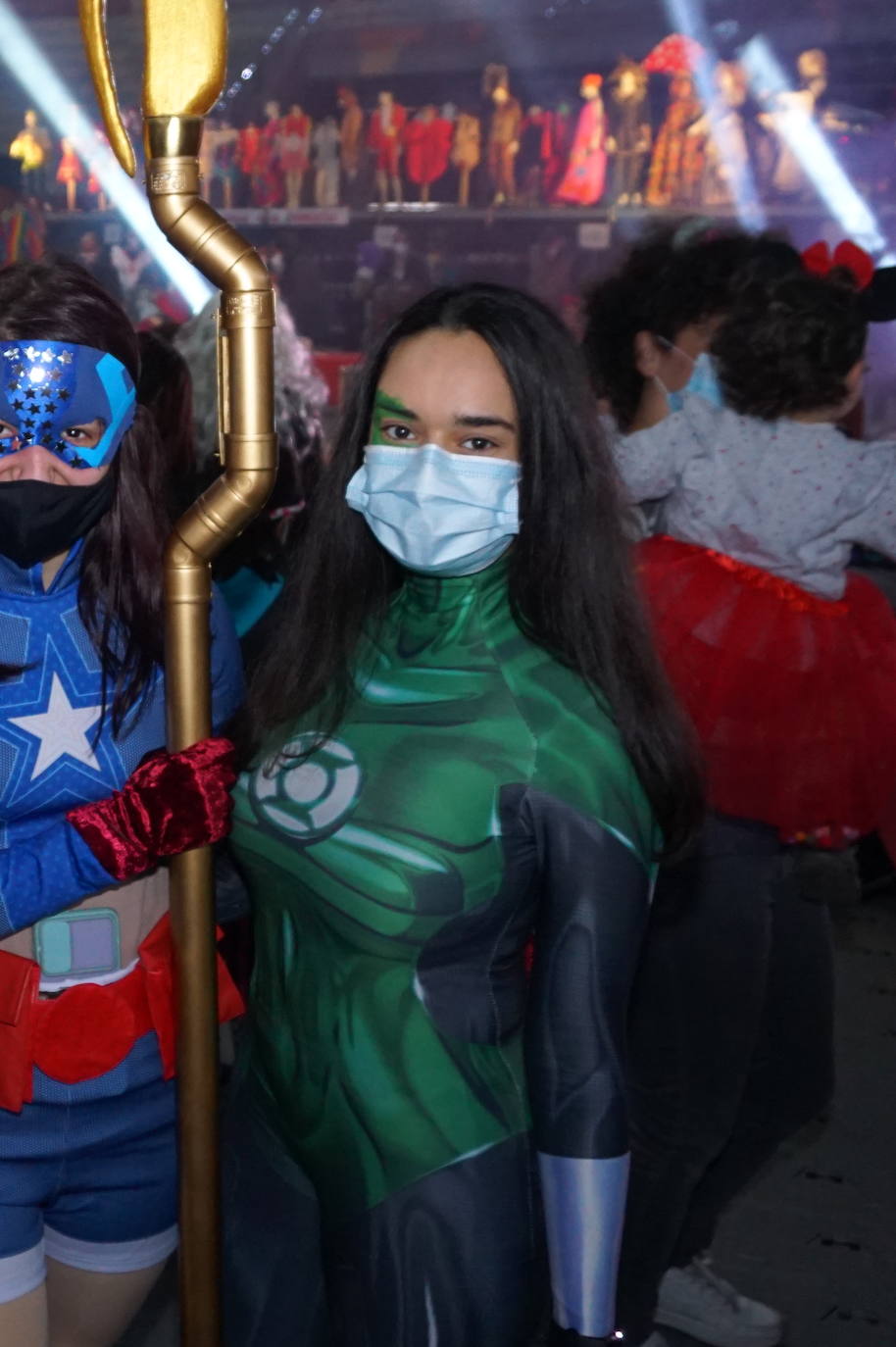 Superhéroes en el concurso de disfraces del carnaval de Arroyo. 