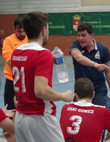 Imagen secundaria 2 - Buen papel de los equipos de balonmano de Arroyo