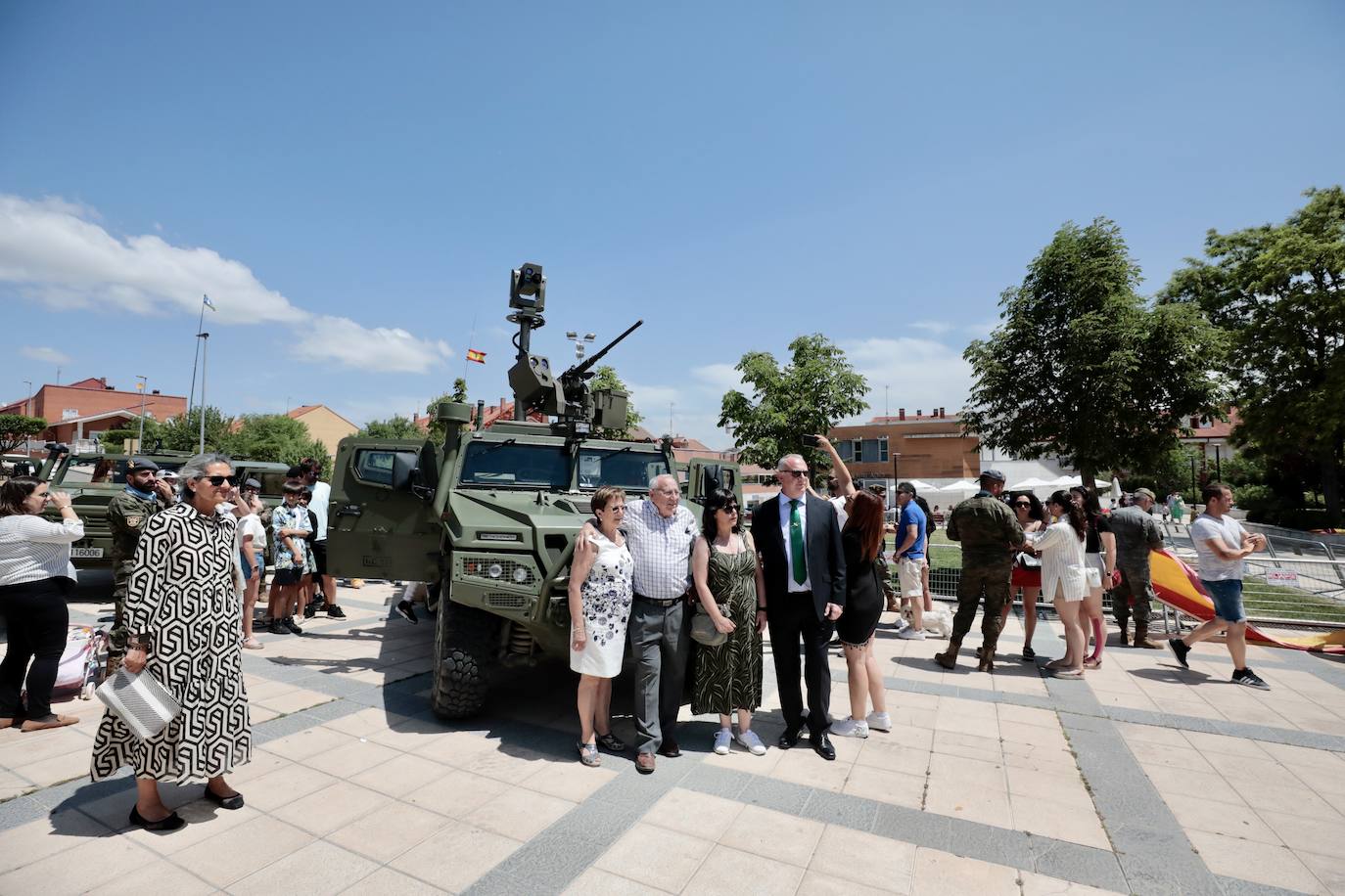 Diferentes momentos de la jura en el municipio. 