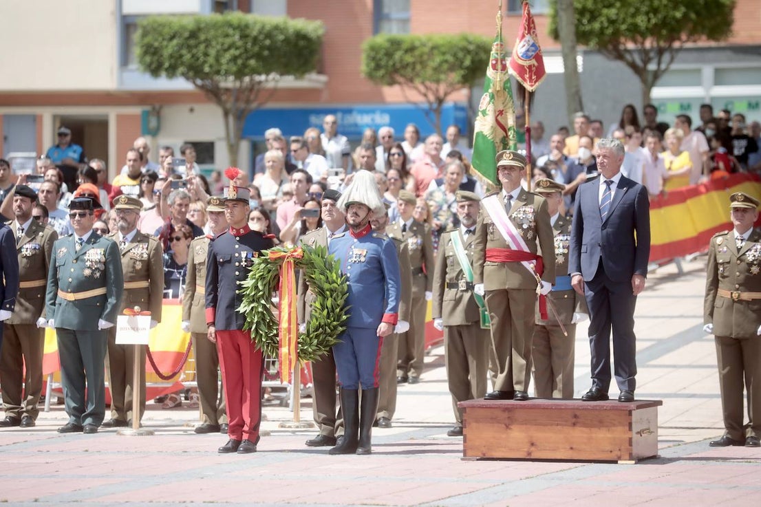 Diferentes momentos de la jura en el municipio. 